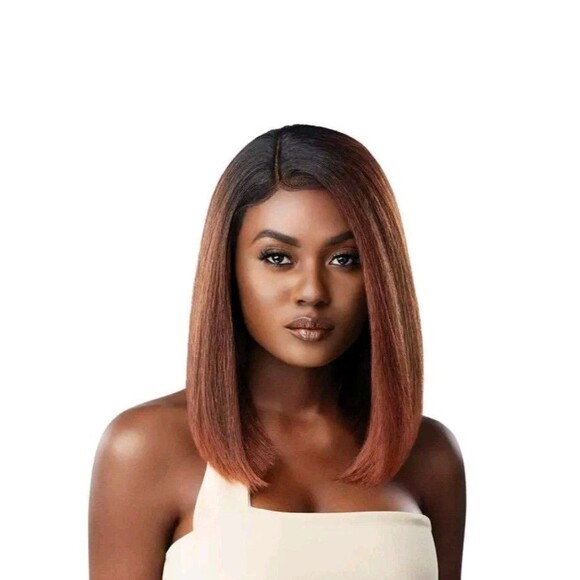 Outre Synthetic Melted Hairline HD Lace Front Wig - BREANNE Brown - Picture 4 of 7